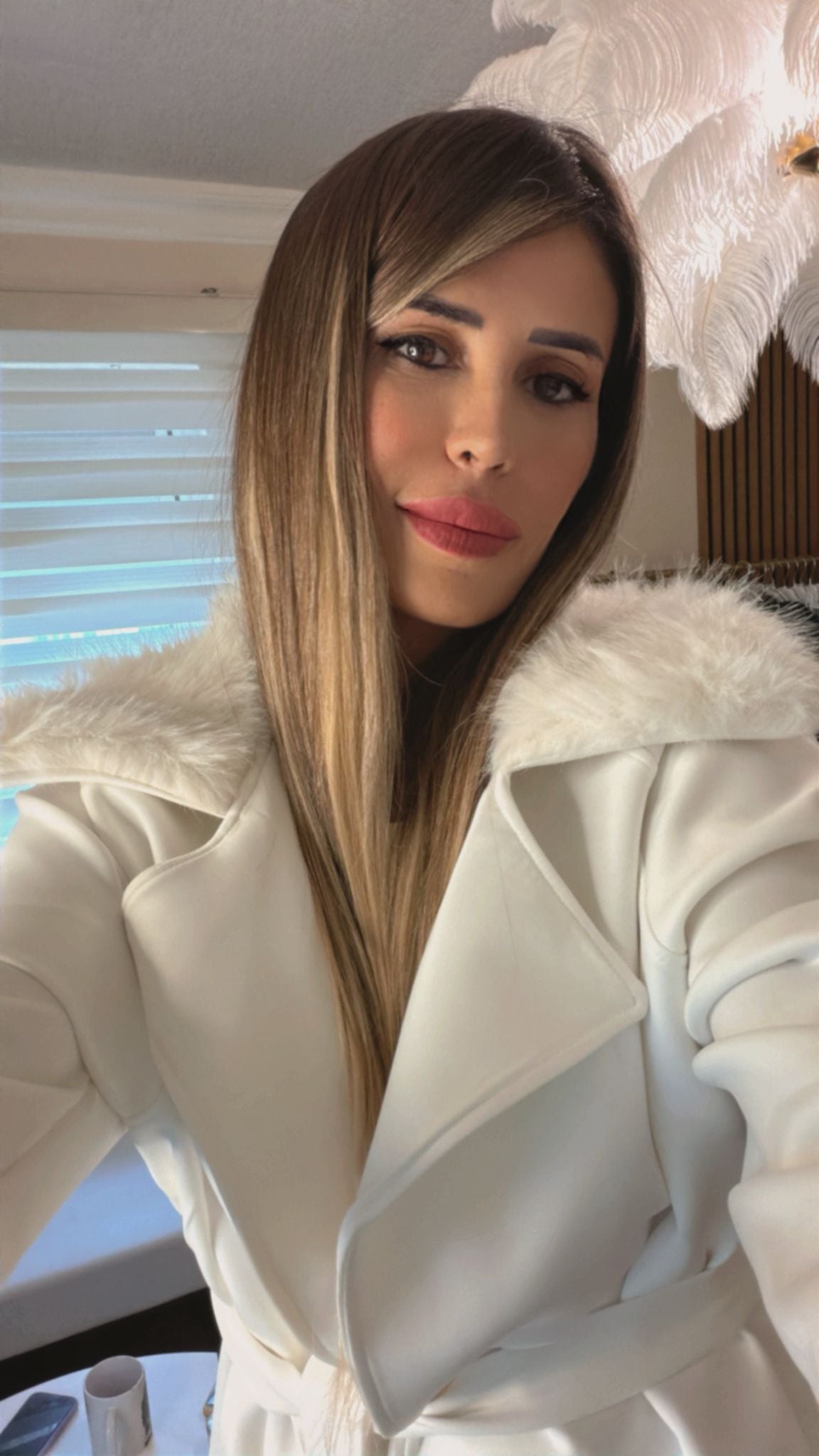 kürklü takım beyaz