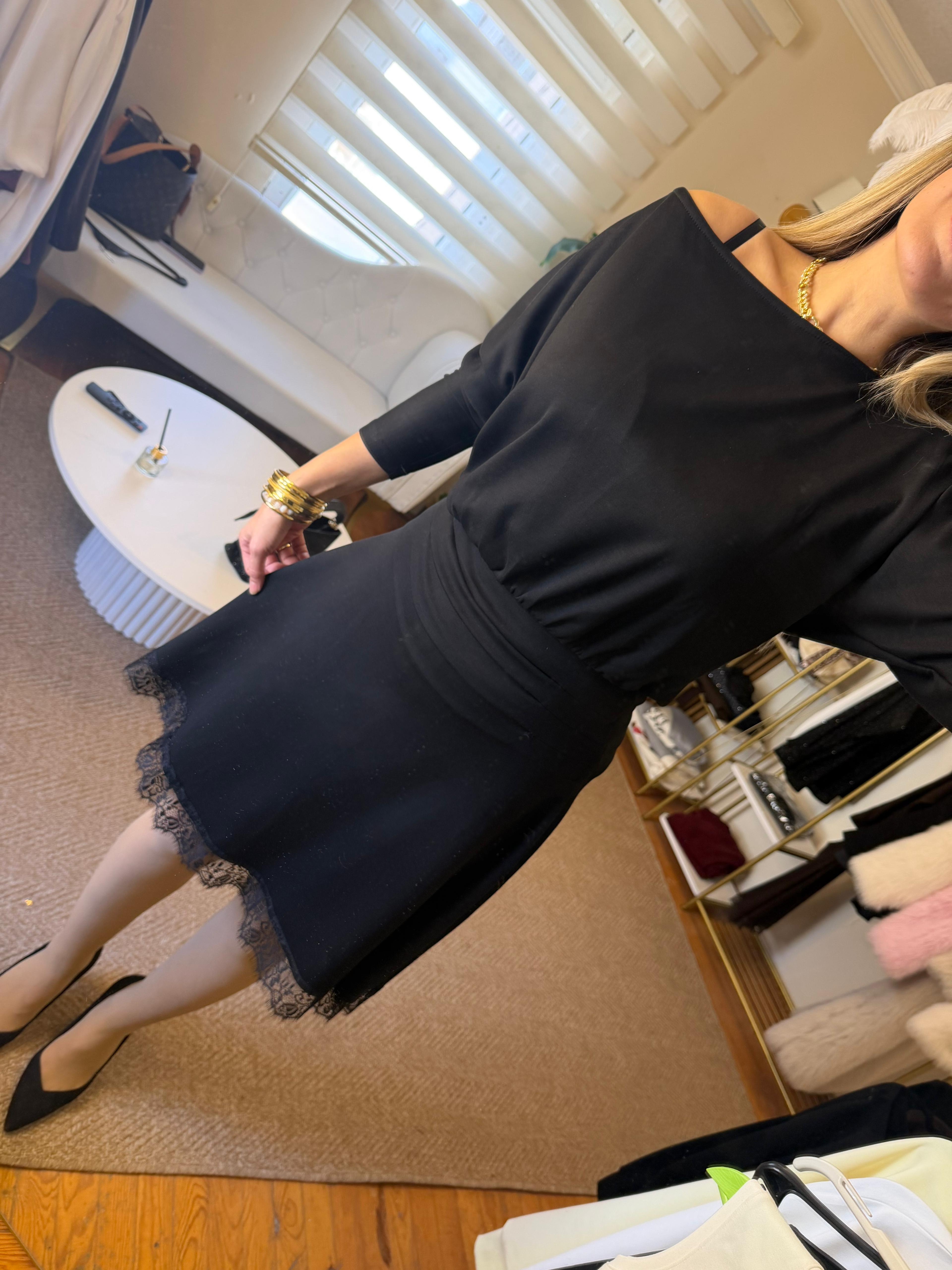 Modal Kumaş Dantel Detaylı Elbise