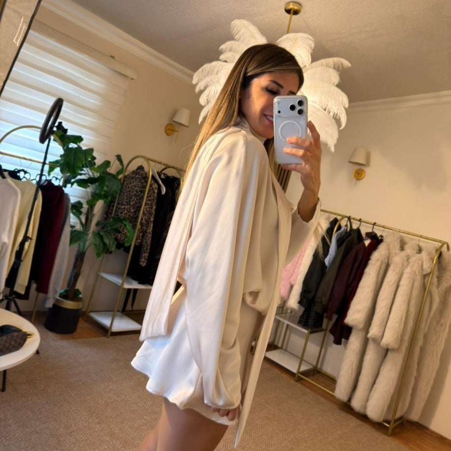 TAŞ RENGİ SATEN ELBİSE