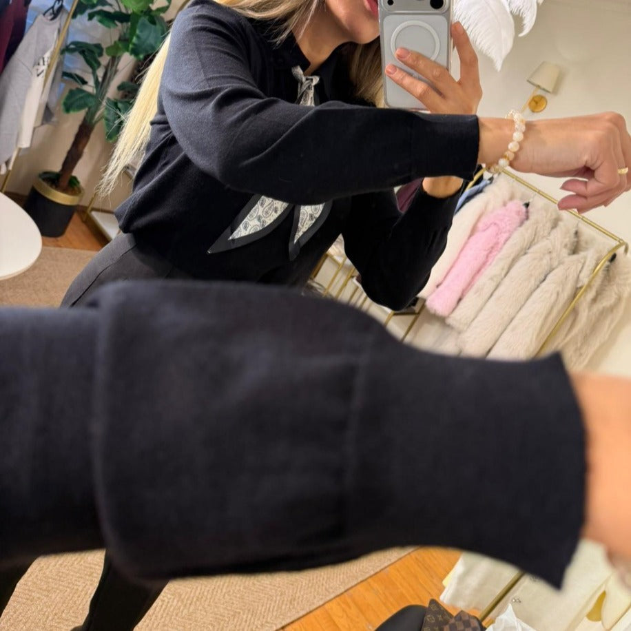 SİYAH FULARLI TRİKO