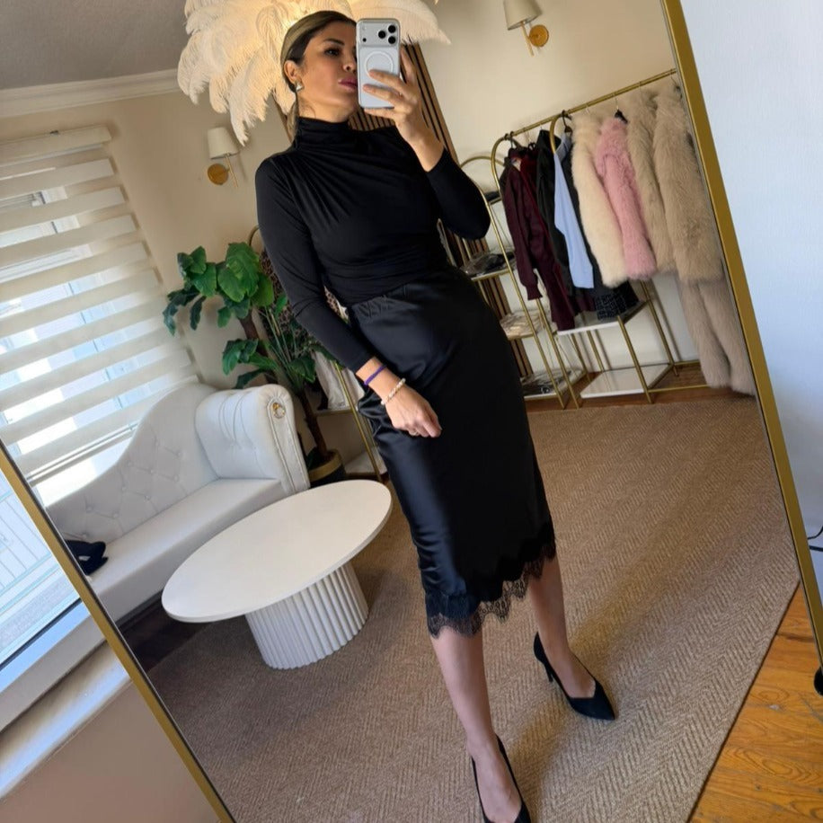 SİYAH SATEN DANTEL DETAYLI ETEK